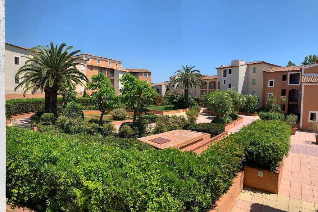 Eclat D'Azur Cogolin Exterior photo